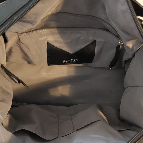 Kenneth Cole Reaction bag - Picture 4 of 6